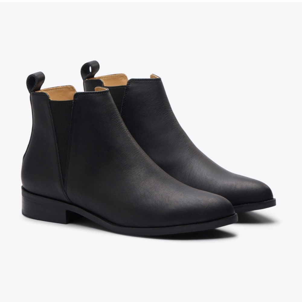 Nisolo Everyday Chelsea Commuter Boot sz 6 black